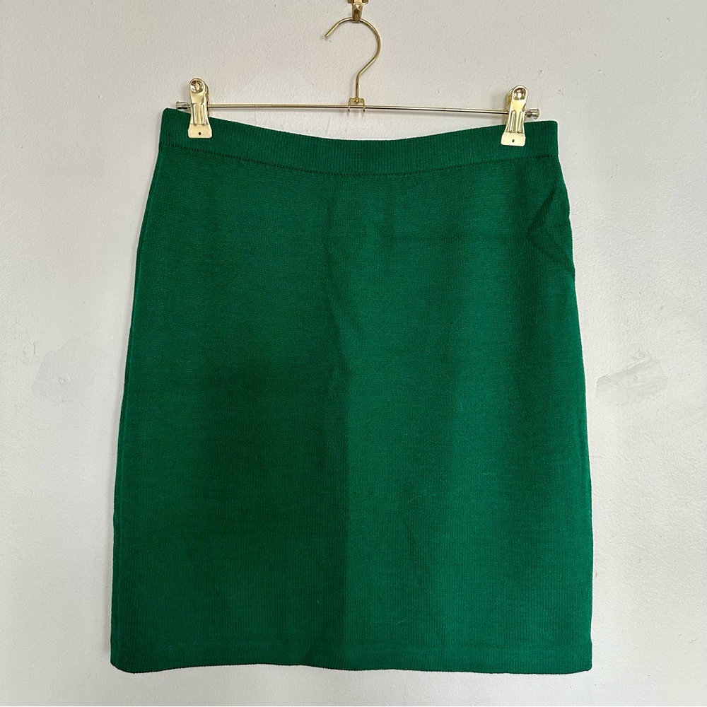 St. John Collection • Knit Skirt • 16